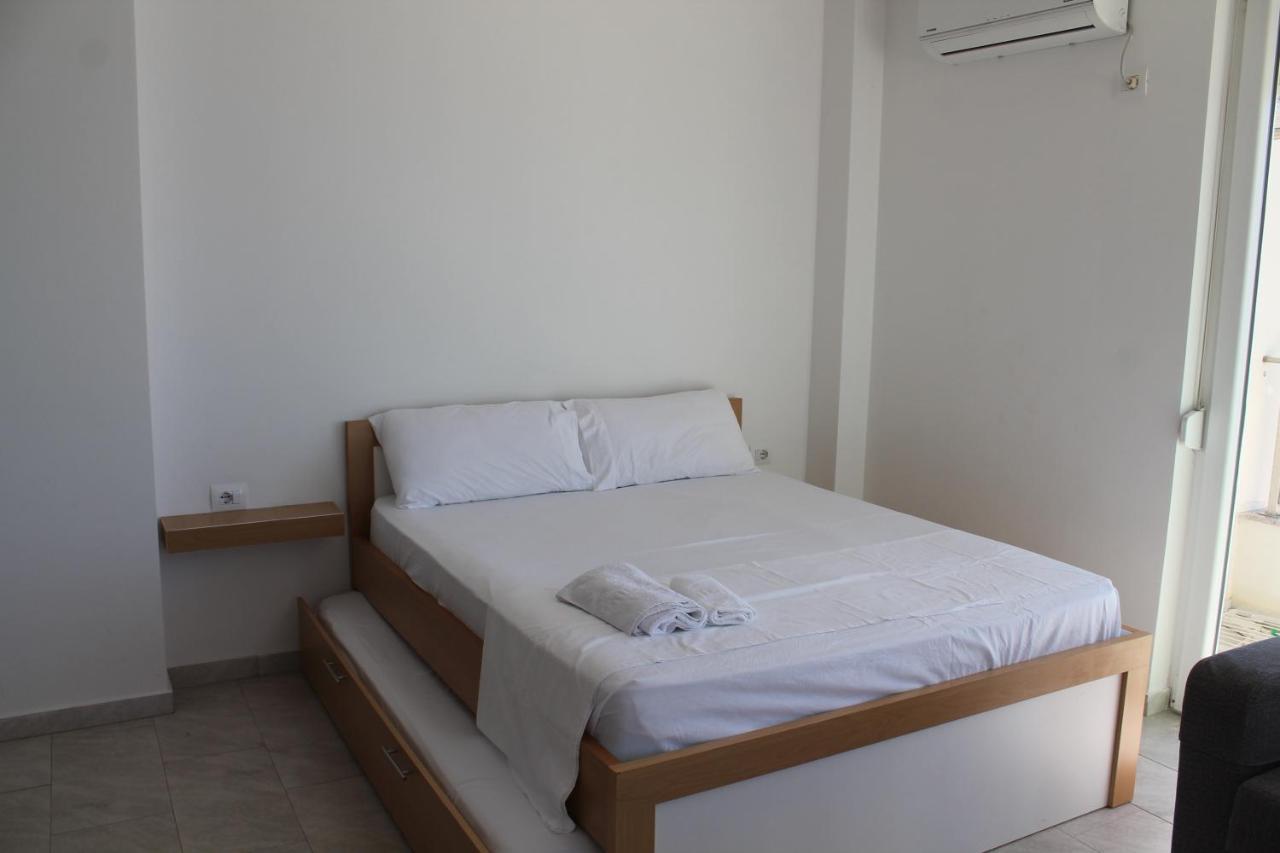 Roxhensi Shëngjin Exterior foto