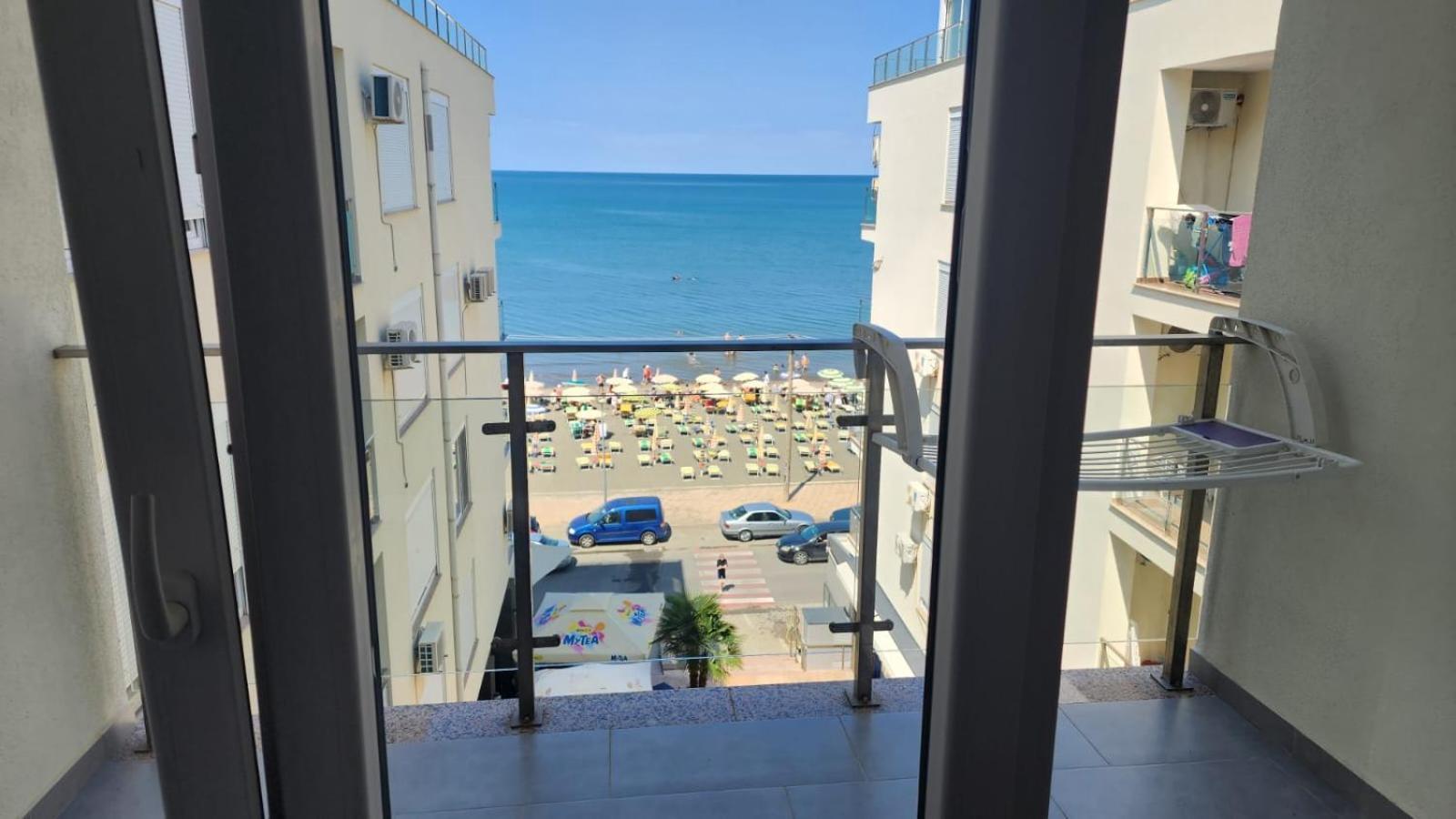 Roxhensi Shëngjin Exterior foto